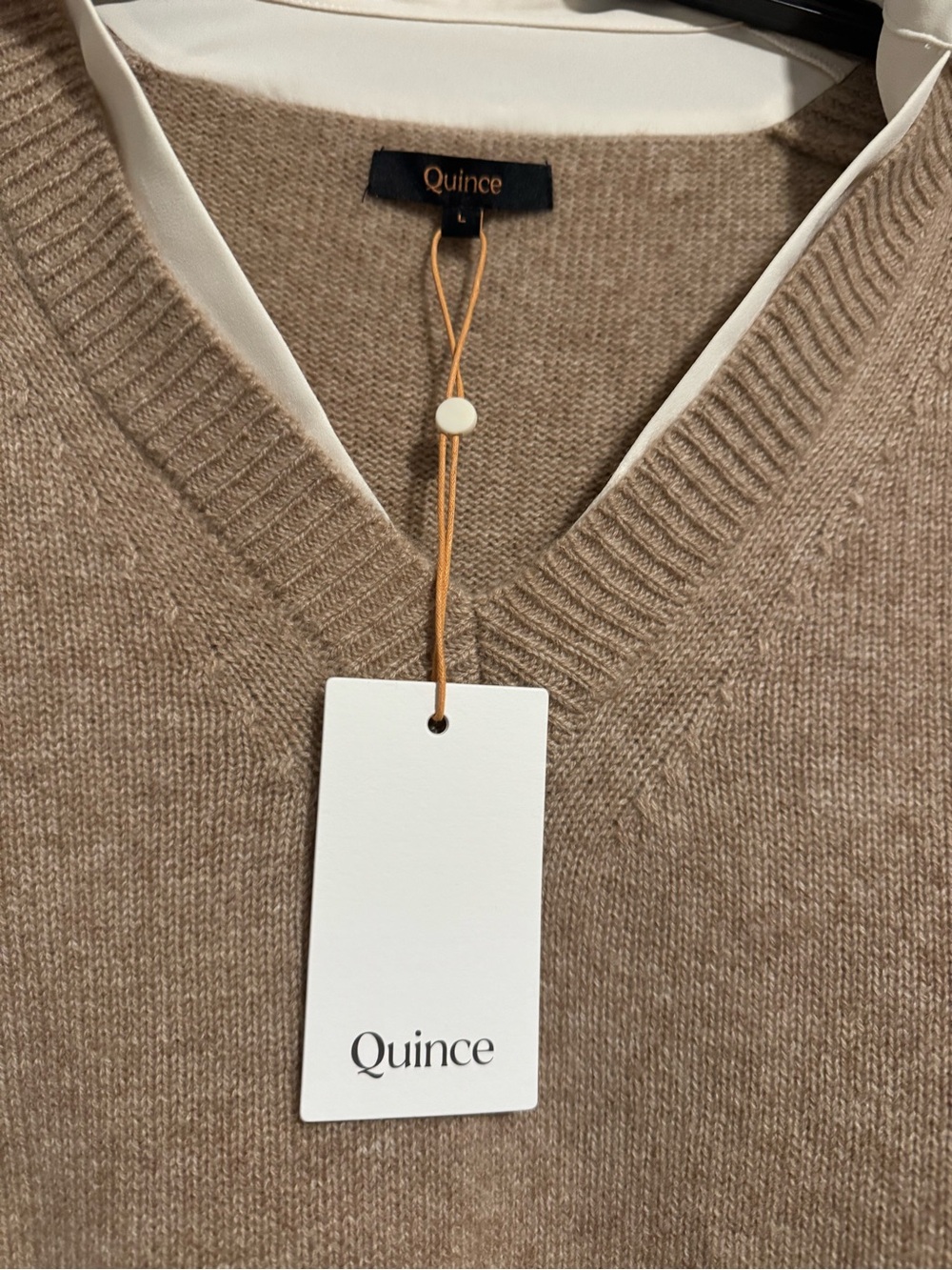 Quince Cashmere V‑Neck Sweater with Cream Layered Shirt - Picture 2 of 4